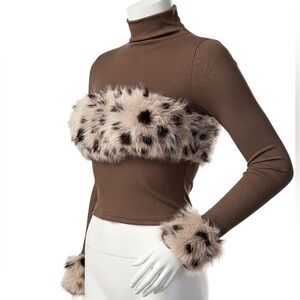 Cheetah fur turtleneck long sleeve top